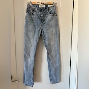 Denim Forum Jeans - size 26 - Aritzia